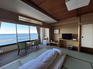 海側10畳:禁煙バス付きトイレ付き