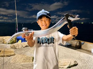 秋の釣りシーズン到来!夜はタチウオ釣り!