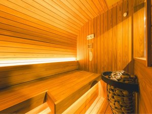■新館SPAタワー-サウナ付き客室-■お部屋には大人2人が横になれる広々サウナルーム完備