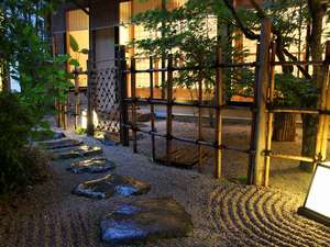 �[���̂���B���������΁A�����������̍s���͂����a���뉀���B