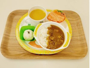 【お子様用朝食】カレーセット400円カレー(甘口)、ポテトサラダ、ゼリー