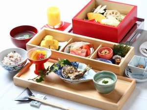 【朝食】蒸し野菜をメインに和食をご用意しております