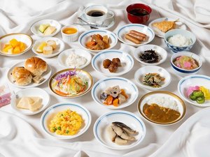 【朝食バイキング】 お好みの料理をお楽しみいただけます。 ※提供内容は日によって異なります。