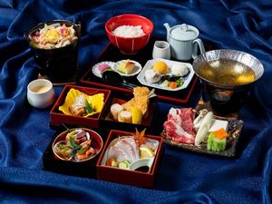 【長崎彩り箱会席】地元の味覚が織りなす、旅の夜を彩る特別な夕食。