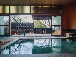 静かな時間が流れる「ひのきの湯」落ち着いた空間で、心身ともにゆったりとおくつろぎいただけます。