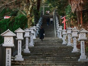湯泉神社