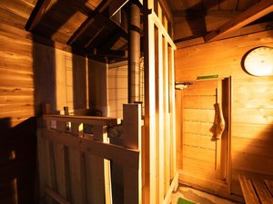 �y�j���t�B�������h���z�j���u���O�T�E�i�v�����u�e���g�T�E�i�v�T���J�ÁI