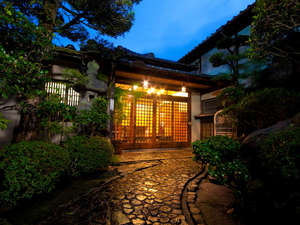 �y�啪��:�ʕ{�z���B���ِ琬