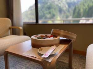 お部屋で蒸した食材をお召し上がり頂けます。