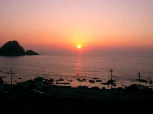 日本の夕日百選　由良海岸を臨む　ホテルサンリゾート庄内の施設写真1