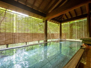 温泉大浴場 露天風呂「河鹿の湯」 ※男女入替制(ご利用時間 女性15:00〜25:00/男性5:00〜12:00)