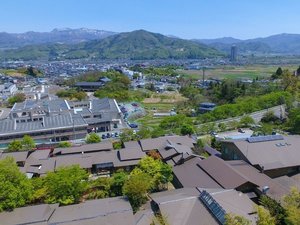 【景色】蔵王連峰を望む、開放感あふれる自然景観が広がる全景
