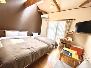 【露天無禁煙】別館 W+シングルベッドのマルチツイン2〜4人