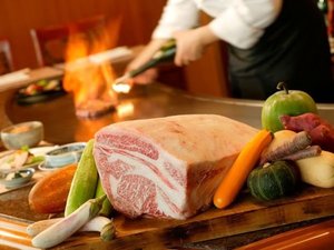 近江牛鉄板焼 伊ぶき:旬の素材と本場近江牛の豊潤な味わいをお楽しみいただけます