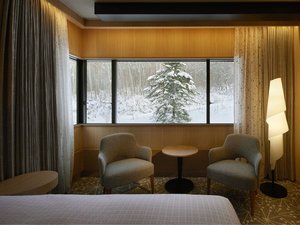 2025�N12�����j���[�A�����R���������镗�i�Ɉ͂܂�Ă��܂�