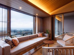 �y�W�]���򕗘C�q���z�i702-706�����j���ۂ̃\�t�@�[����͂ł͔��������{�C����]�B