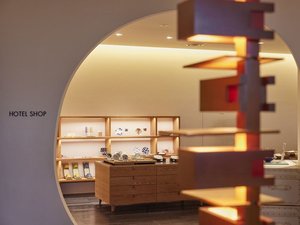 HOTEL SHOP