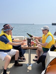 優雅に船上シャンパン♪