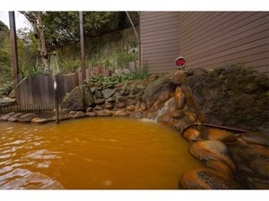 宙の源泉エリア 大浴場 藤むらさき 露天風呂