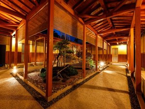離れ回廊