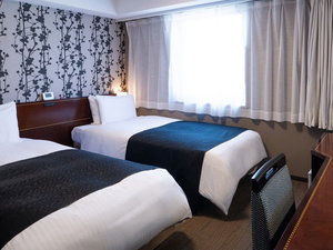 �A�p�z�e���q�H�c�@�����׉w�O�r�̎{�ݎʐ^1