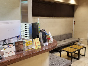 皆様をお迎え、お送りするフロントデスク