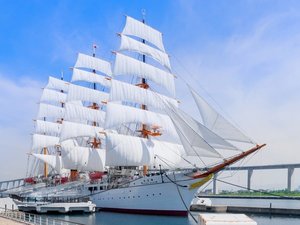 【当館から車で15分】海の貴婦人と呼ばれる帆船「海王丸」がシンボルの公園「海王丸パーク」