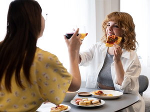 ■滞在イメージ│客室での食事