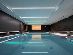 ������K�[�f���^���[���ɂ���u�G�X�t�H���^�v�Z�{�ؓX���A���ʗ����ł����p���������܂��B