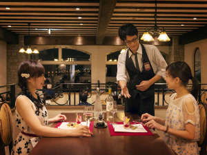 【食事】朝夕のお食事はレストラン『Petit Poche(プチポッシュ)』で。