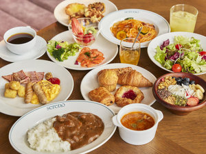 地元食材を使用した和洋約70種類以上の朝食ビュッフェ