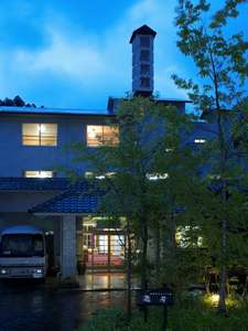 �y���ꌧ:�Ó��E�F�̐�z�ē��΋g�䂩��̏h �Ó�����