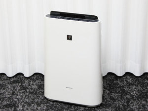 【空気清浄機兼加湿器】各お部屋に1台づつご用意がございます。