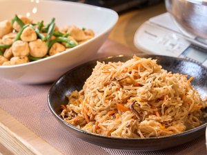 【朝食無料サービス】和洋折衷のブッフェ形式。3F朝食コーナーにて朝6:30〜9:30(最終入場9:15)まで。