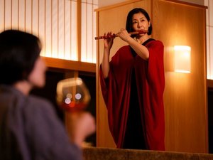 【宵月サロン】美酒を片手に楽しめる楽器の生演奏を毎晩開催