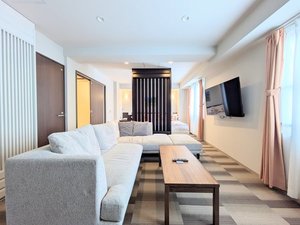 HOTEL NAHA CITY [KOKUSAI STREET[̎{ݎʐ^1