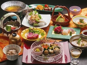 ■京風 山里懐石■ 旬にこだわり、器にこだわり。養老の詩味滋味を心置きなく