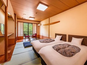 和室10畳(ベッド2台)