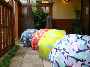 雨でも気分は晴れやかに