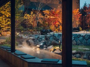 ���둫���i�H�j