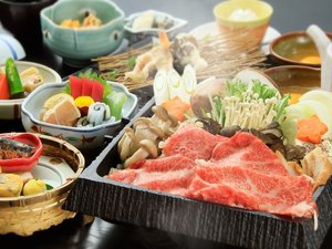 【上州牛すき焼き鍋】甘辛いタレに旨味たっぷりのお肉を贅沢に堪能!