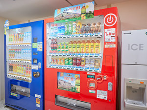 1F フロント・ロビー(自動販売機・製氷機・電子レンジ)
