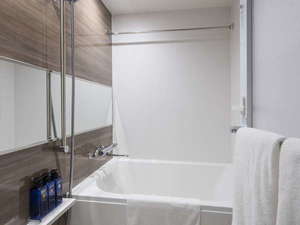 デラックスツインルームはバス・トイレがセパレートタイプ