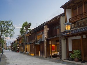 にし茶屋街 ホテルより徒歩で約8分