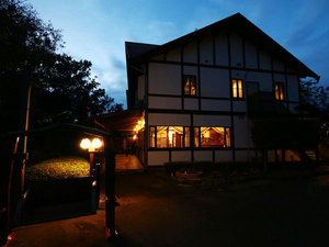 Il Tramonto�[�y�b�g�Ɖ߂����v�`�z�e���[�̎ʐ^