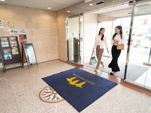 �J�����̂��郍�r�[�����o�}�����܂��B