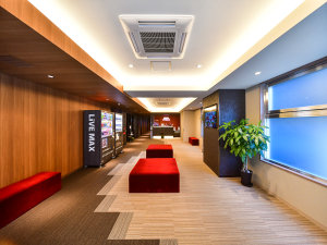 【ロビー】非接触自動チェックイン機/無料高速Wi-Fi/ランドリー/フリーワークスペース/各種自販機/