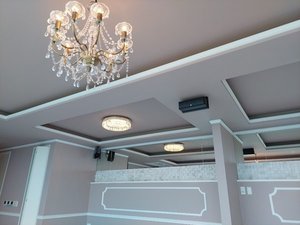 �m�q���n�N���V�b�N�ɋP���V�����f���A�Ɩ�