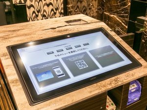 ■全予約経路に対応した自動チェックイン機は、よりスピーディーに簡単にチェックインが可能。