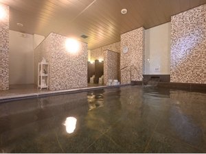 旅の疲れを癒すご宿泊者様専用の大浴場を完備しております。